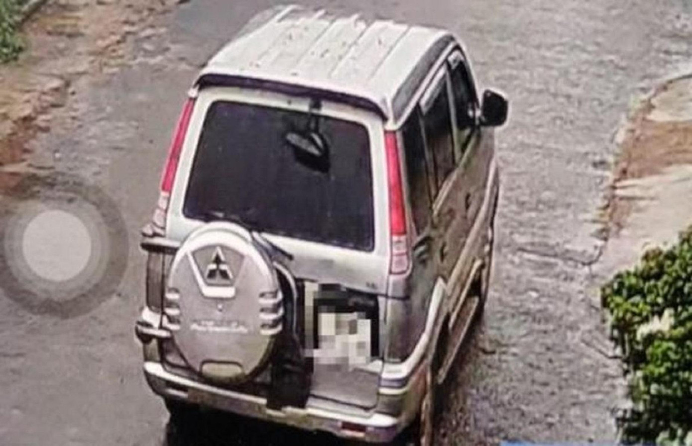 Chiếc xe nghi dùng để chở các đối tượng đột nhập vào nhà ông M.