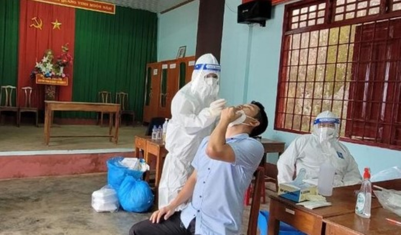 Thanh tra Sở Y tế kết luận việc vận động nhân viên nộp lại 10% tiền phụ cấp là không đúng