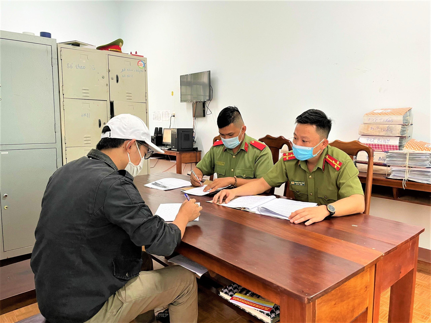 Cơ quan công an đang hoàn tất hồ sơ xử phạt các trường hợp đăng, chia sẻ thông tin sai sự thật