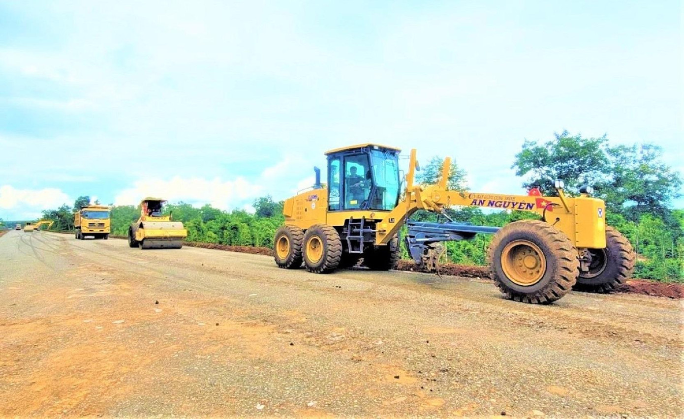 Dự án đầu tư xây dựng đường Hồ Chí Minh đoạn tránh phía Đông TP Buôn Ma Thuột. Dự án đầu tư xây dựng đường Hồ Chí Minh đoạn tránh phía Đông TP Buôn Ma Thuột.
