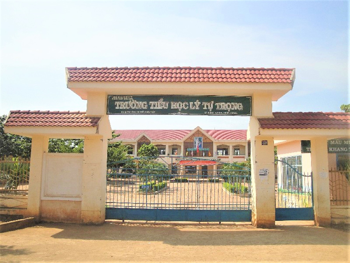 Trường Tiểu học Lý Tự Trọng (thị trấn Buôn Trấp, huyện Krông Ana)