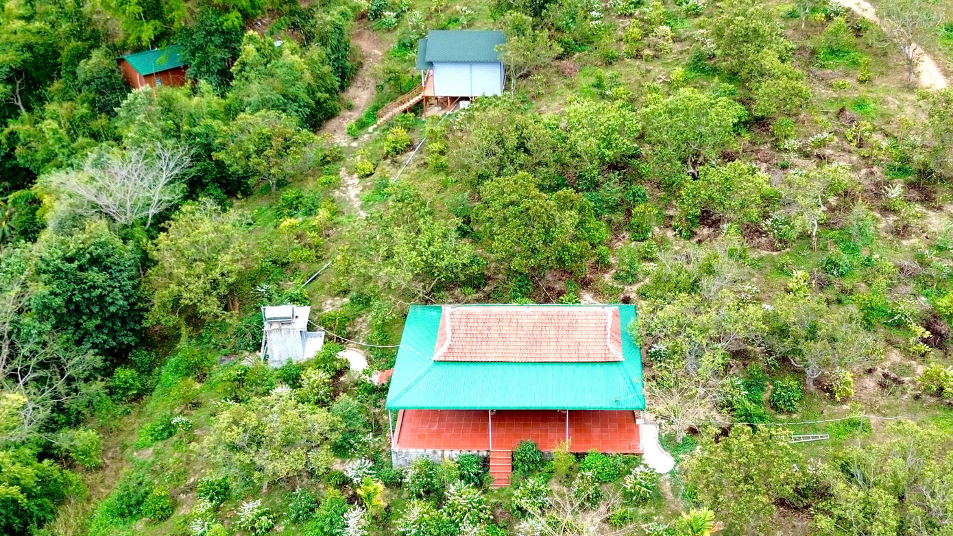 Khu tu tập của đôi vợ chồng Tuấn, Nhớ nằm biệt lập.