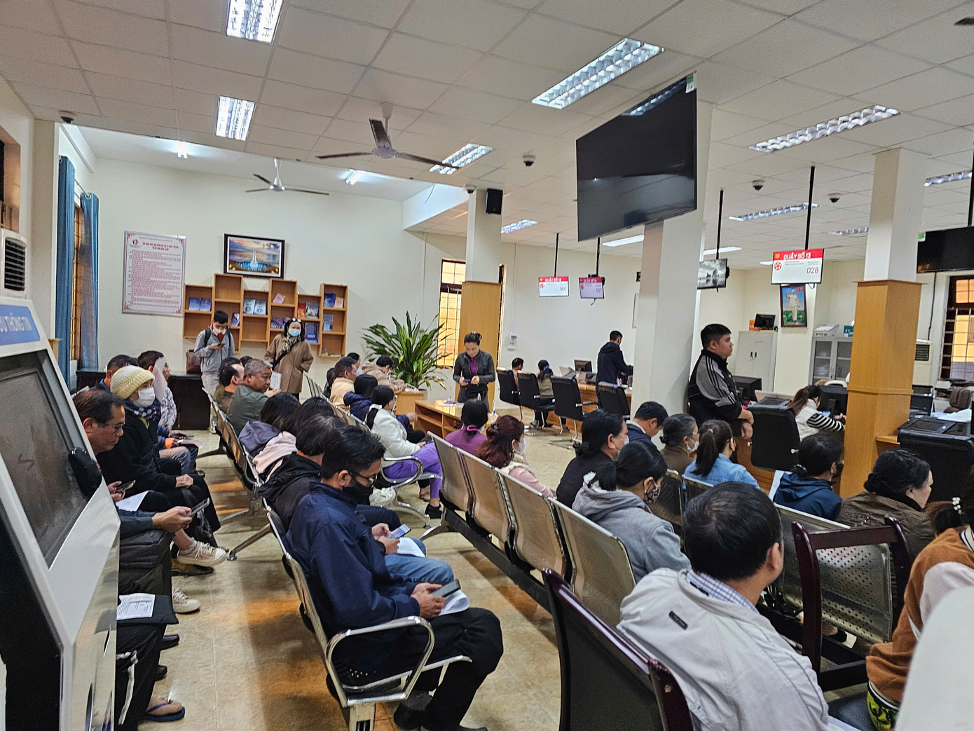 Mỗi ngày Văn phòng Đăng ký đất đai TP Buôn Ma Thuột tiếp nhận số lượng lớn hồ sơ đất đai.