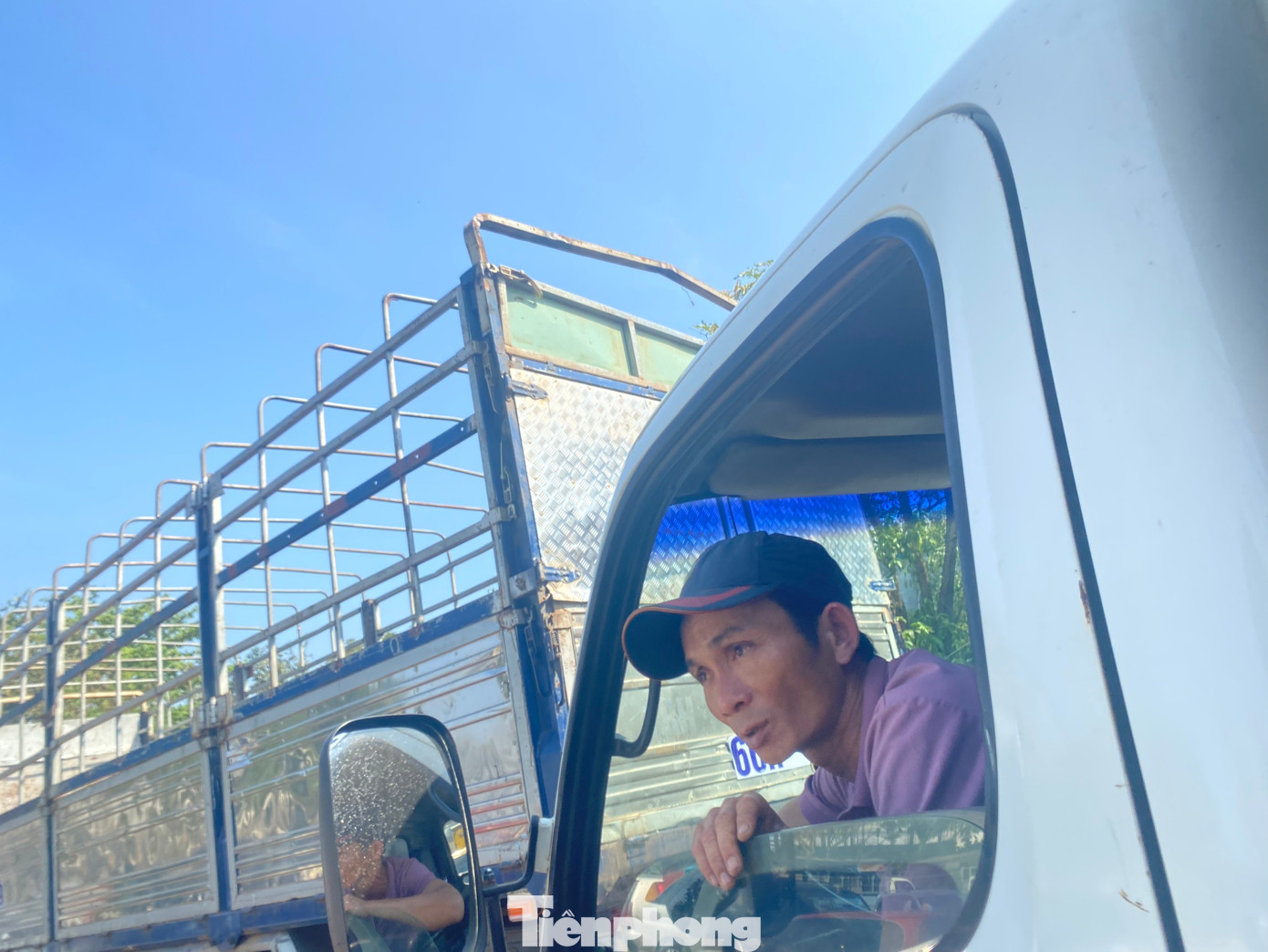 Lái xe mệt mỏi vì phải chờ đợi lâu Lái xe mệt mỏi vì phải chờ đợi lâu