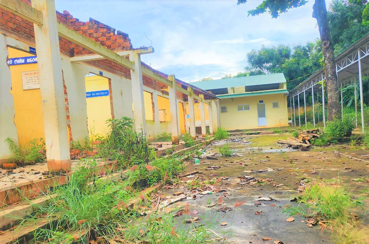 Hiện trạng công trình xây dựng nhưng gần một năm qua vẫn "dậm chân tại chỗ"