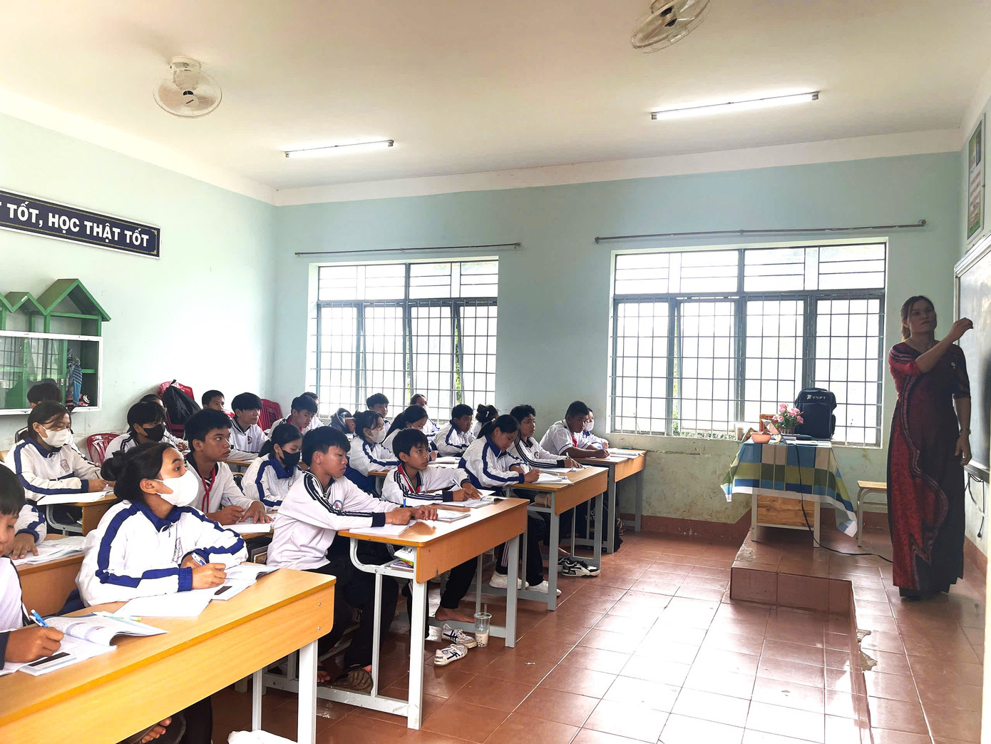 Thanh tra tỉnh Đắk Lắk đề nghị thu hồi toàn bộ tiền chi vượt quy định đối với phụ cấp nhà giáo Thanh tra tỉnh Đắk Lắk đề nghị thu hồi toàn bộ tiền chi vượt quy định đối với phụ cấp nhà giáo