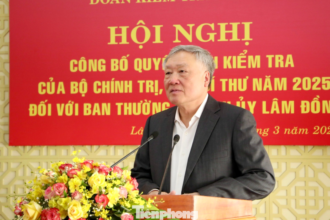 Phó Thủ tướng Thường trực Chính phủ Nguyễn Hoà Bình phát biểu chỉ đạo hội nghị Phó Thủ tướng Thường trực Chính phủ Nguyễn Hoà Bình phát biểu chỉ đạo hội nghị