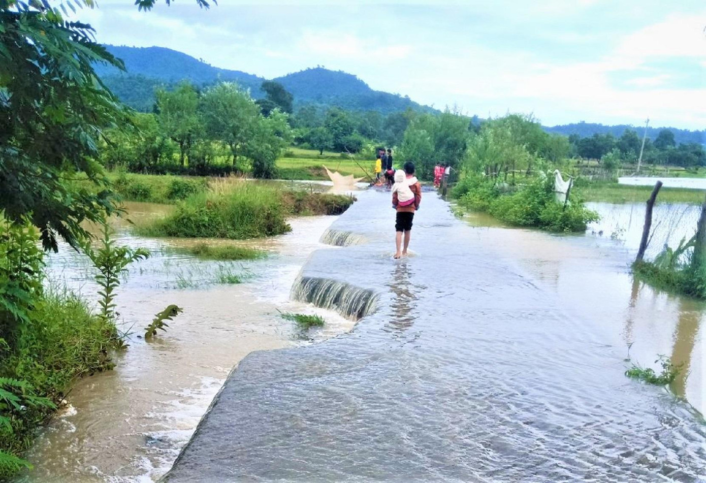 Một đoạn đường bị ngập lụt