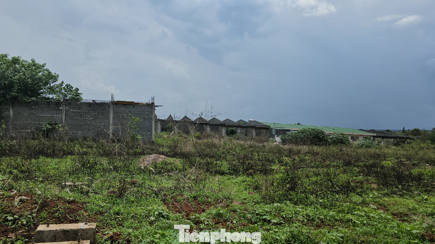 Nhiều hạng mục xây dựng trên đất nông nghiệp, khi chưa được giao đất Nhiều hạng mục xây dựng trên đất nông nghiệp, khi chưa được giao đất