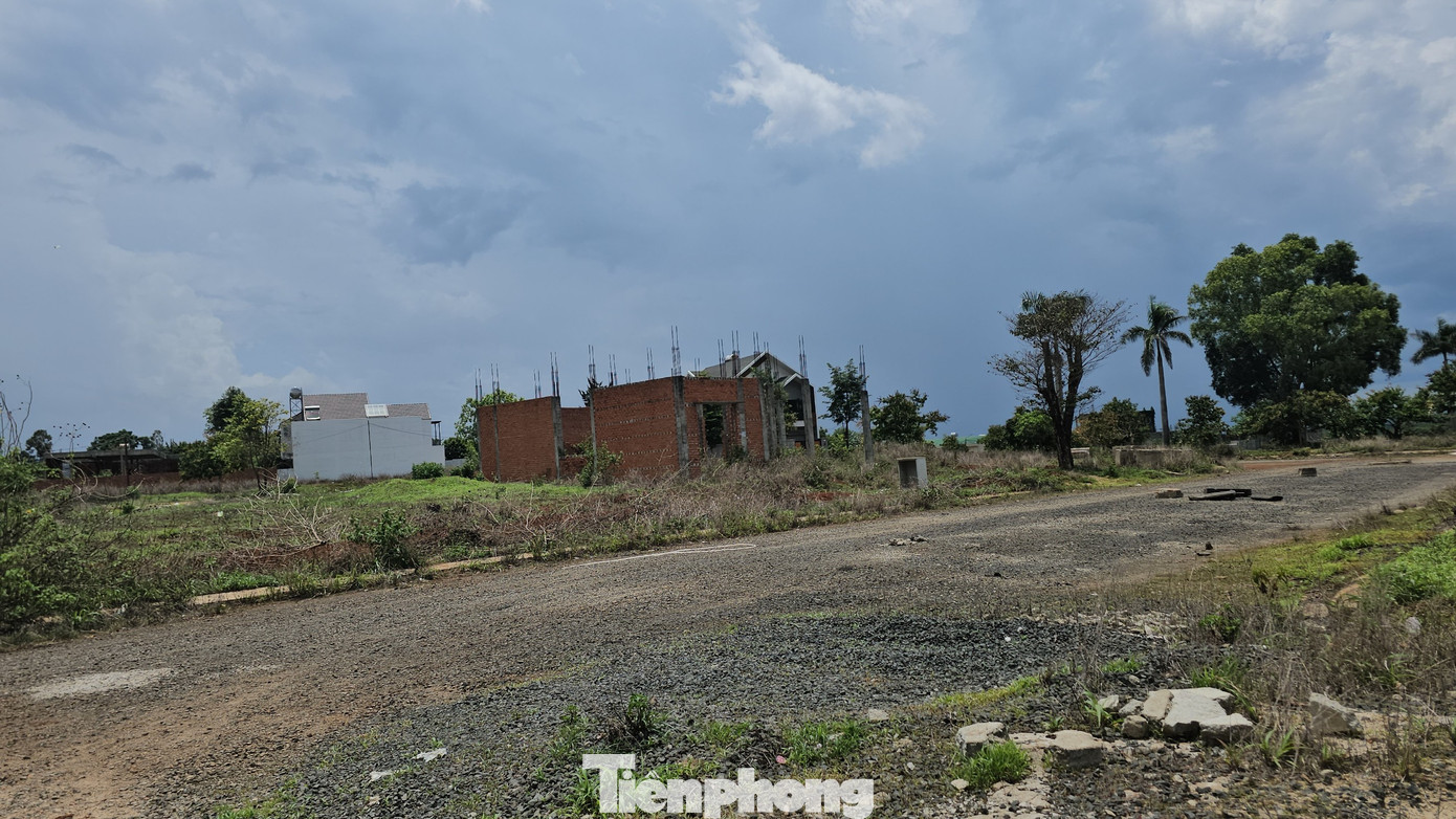 Bên trong dự án "cầm đèn chạy trước ô tô" Bên trong dự án "cầm đèn chạy trước ô tô"