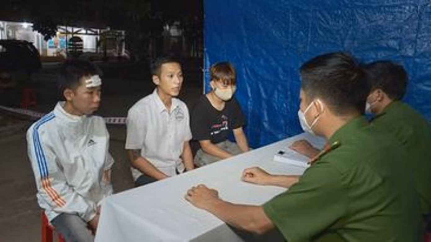 Ba đối tượng gây tai nạn làm việc với cơ quan điều tra Ba đối tượng gây tai nạn làm việc với cơ quan điều tra
