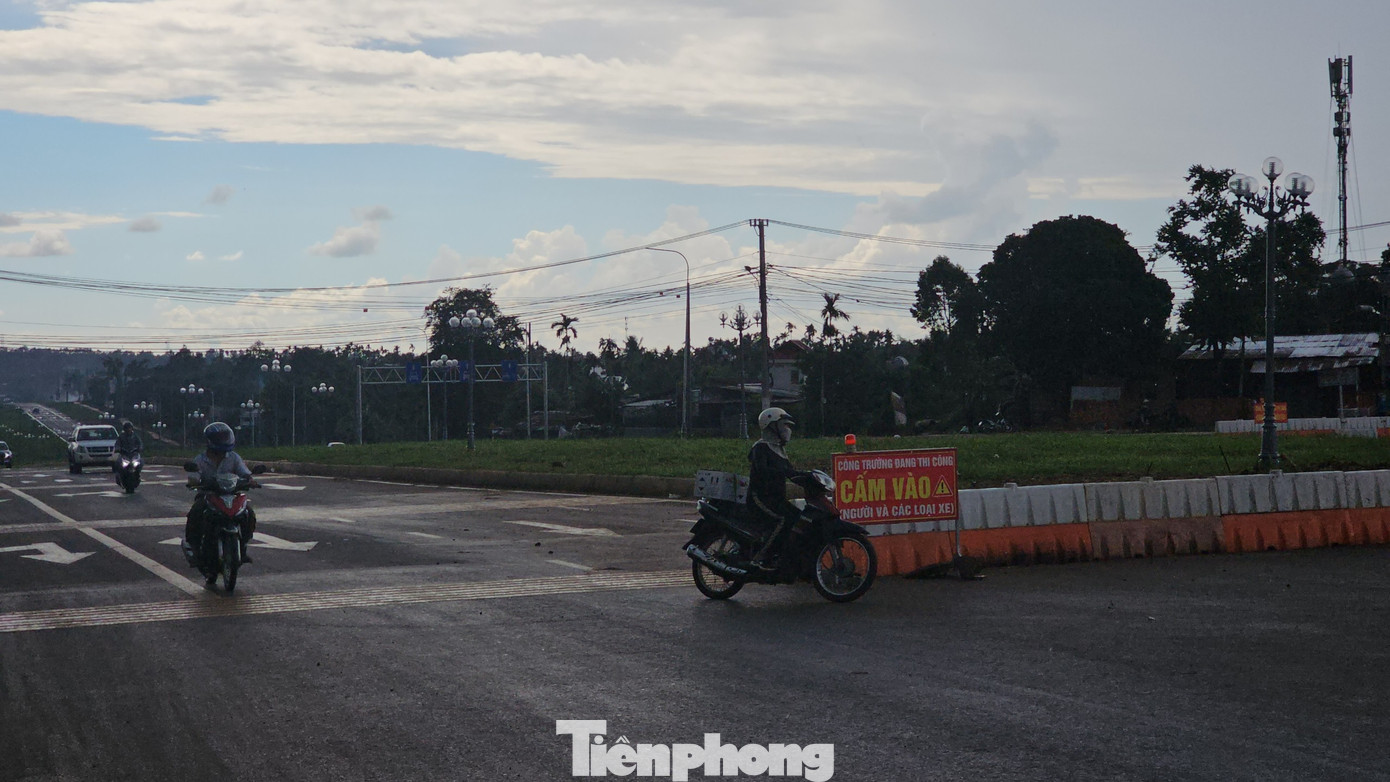 Xe vẫn lưu thông dù có biển cấm vào