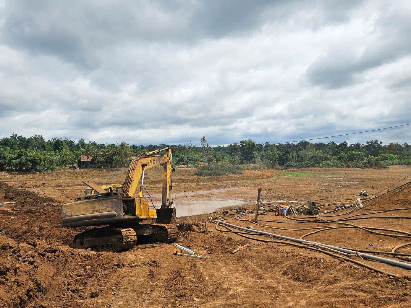 Hồ nước 40 tại xã Đắk Lao (huyện Đắk Mil, Đắk Nông) đã cạn nước