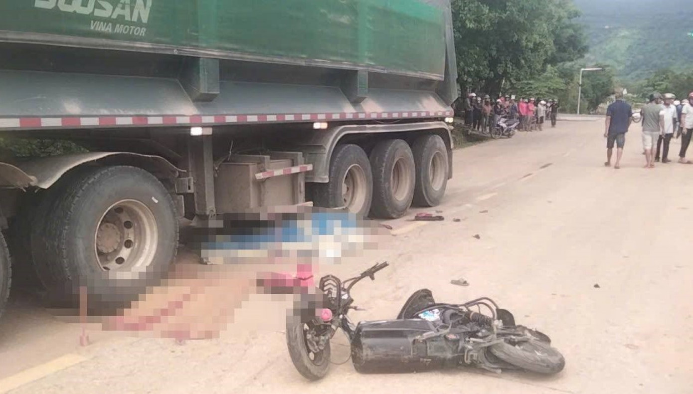 Hiện trường vụ tai nạn khiến 4 trẻ thương vong.