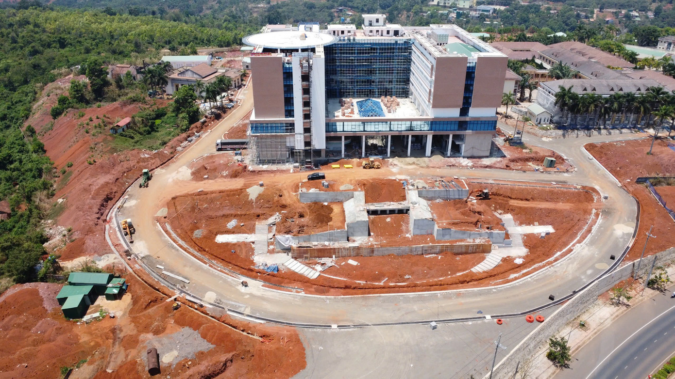 Bệnh viện Đa khoa tỉnh Đắk Nông mới giải ngân hơn 3,8 tỷ đồng trong số 270,4 tỷ đồng được bố trí