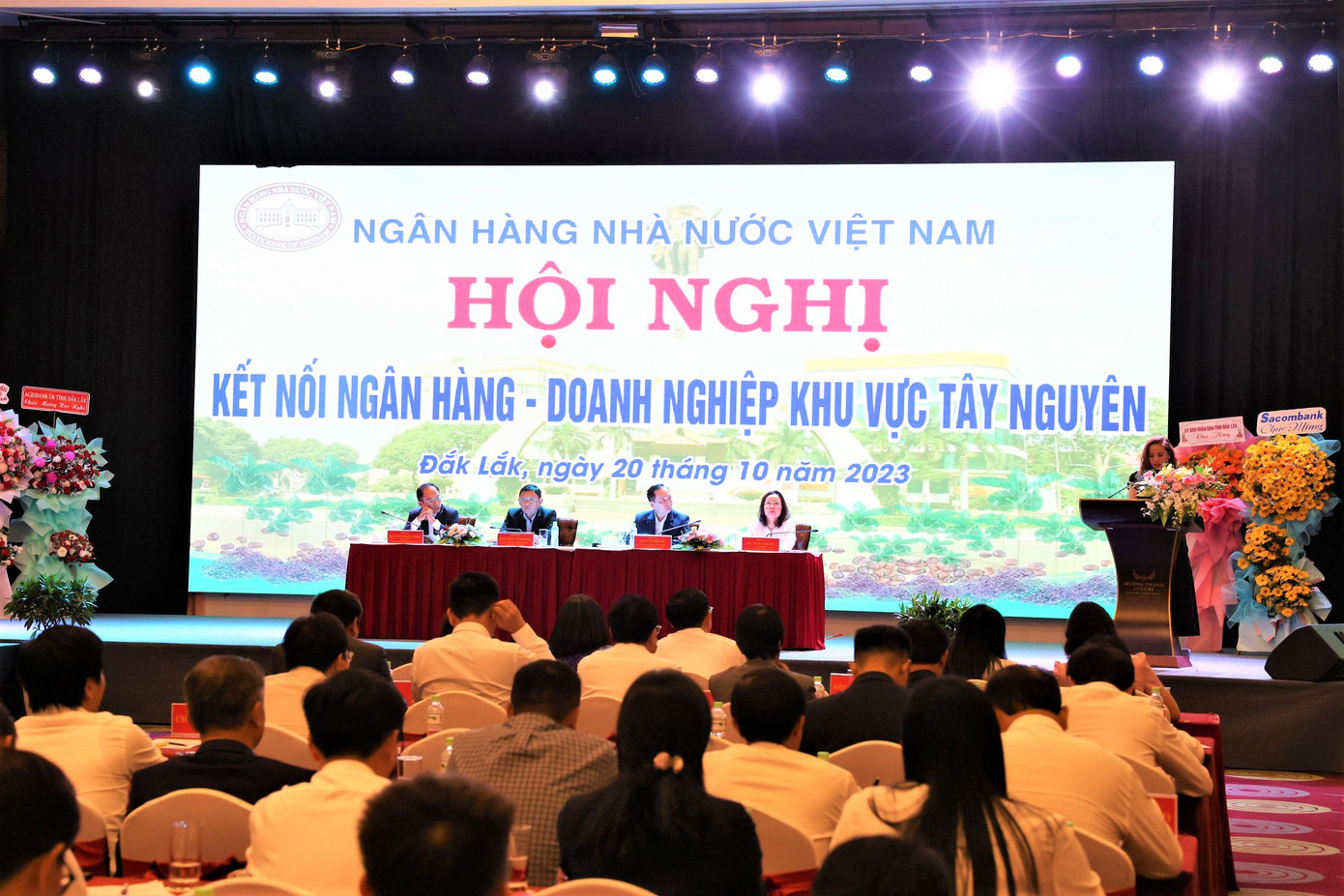 Quang cảnh hội nghị.