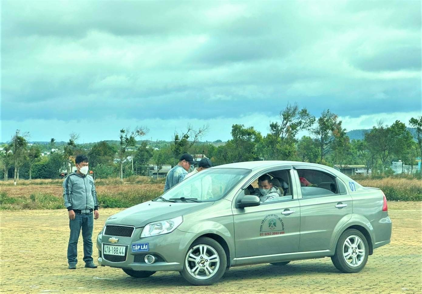 Để được thi sát hạch, học viên phải đáp ứng đủ điều kiện về DAT