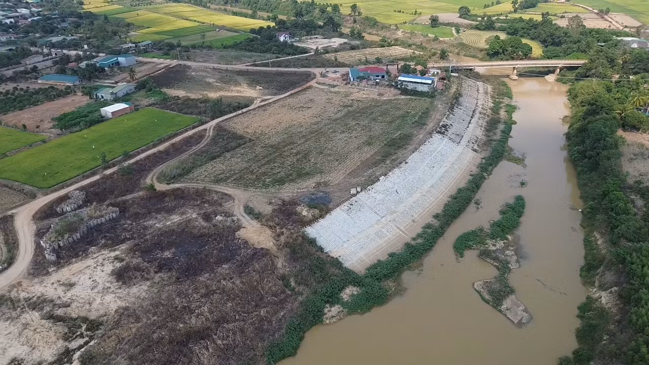 Đến nay đã hết thời hạn thi công, dự án vẫn chưa được làm xong Đến nay đã hết thời hạn thi công, dự án vẫn chưa được làm xong