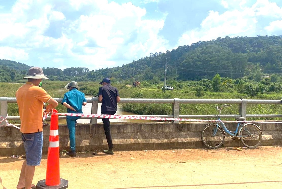 Nơi bà P. nhảy cầu tự tử Nơi bà P. nhảy cầu tự tử