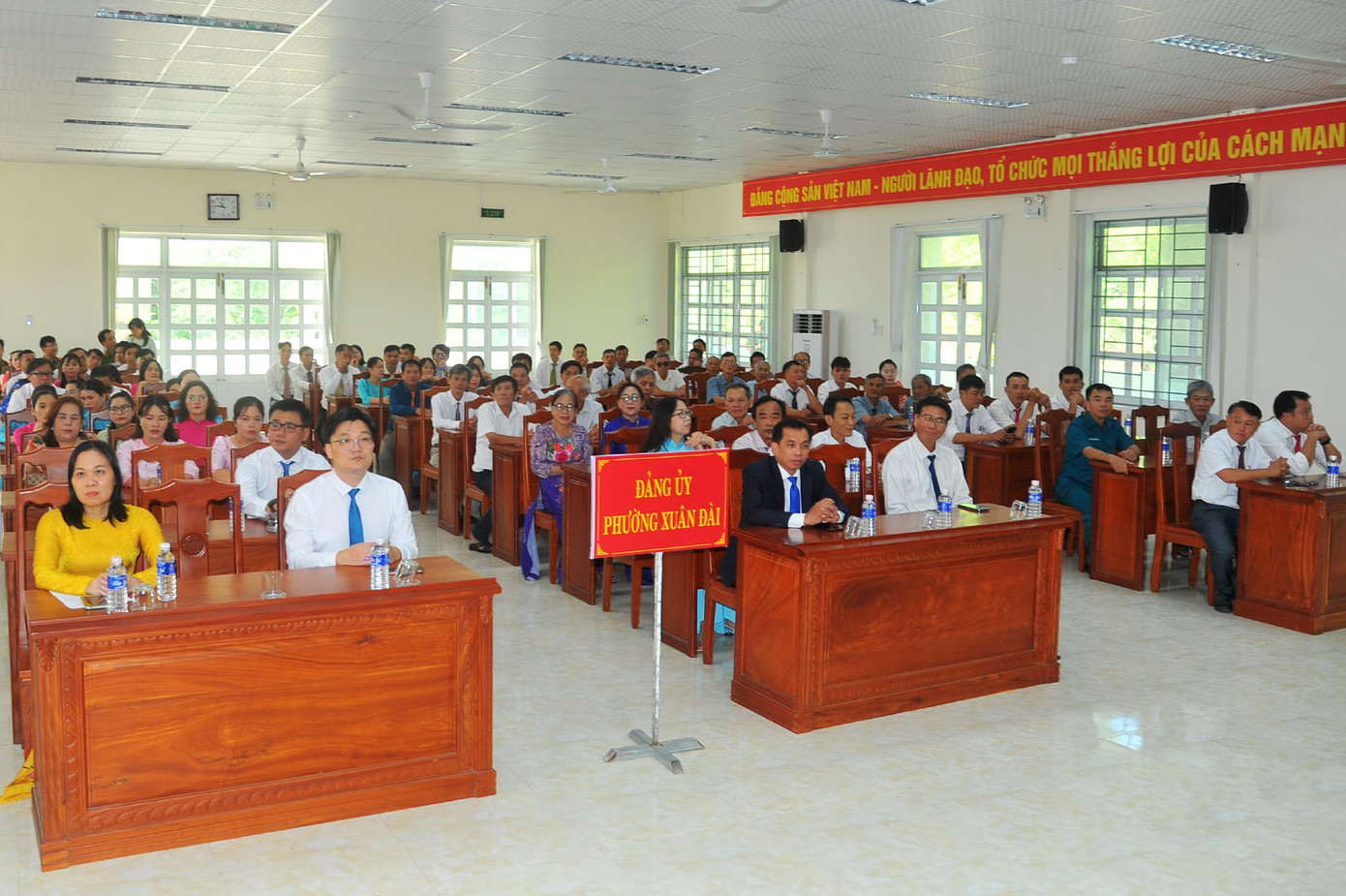 Đảng uỷ phường Xuân Đài quyết tâm hoàn thành tốt nhiệm vụ trong giai đoạn mới. Đảng uỷ phường Xuân Đài quyết tâm hoàn thành tốt nhiệm vụ trong giai đoạn mới.