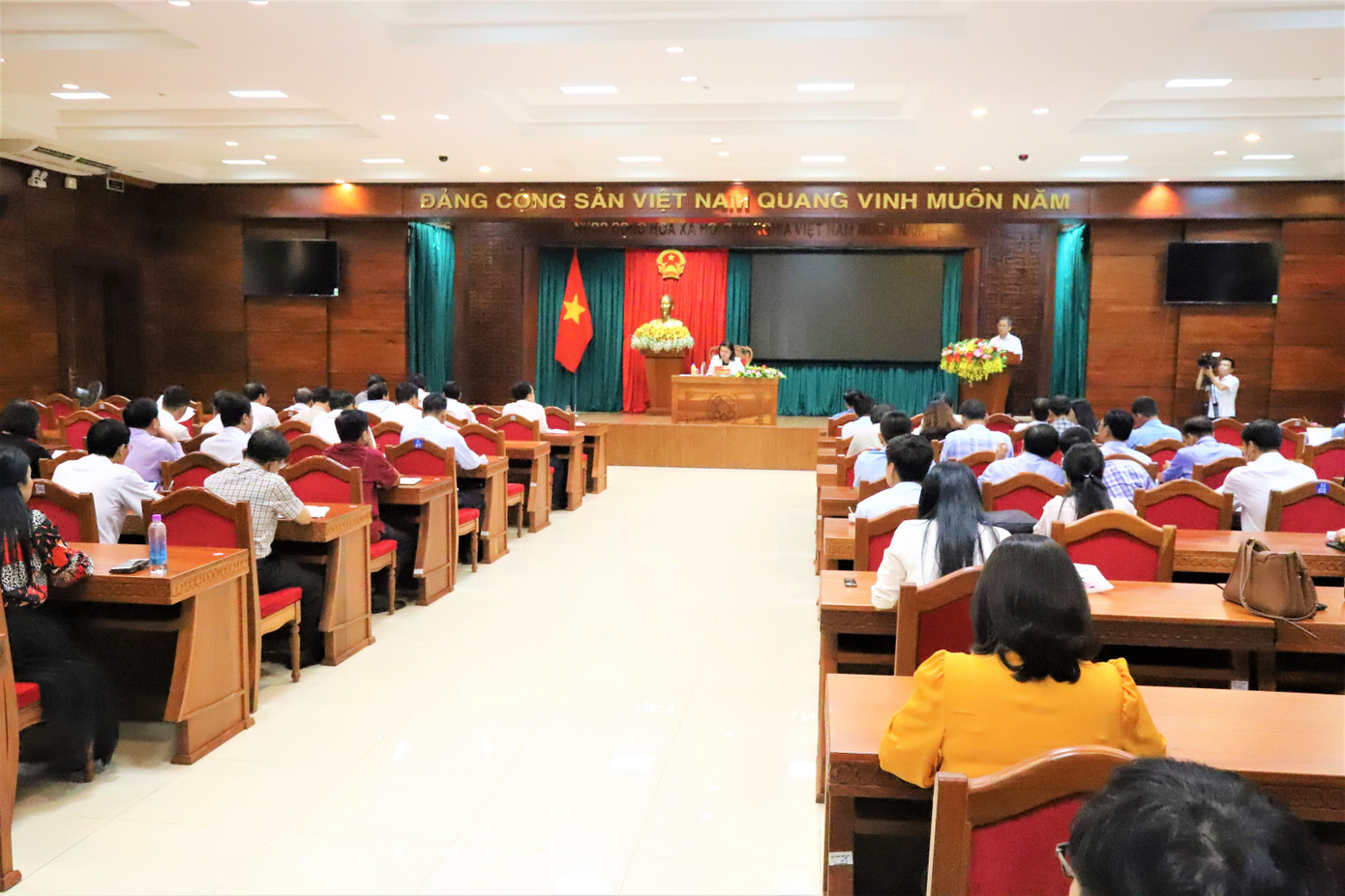 Toàn cảnh cuộc họp Toàn cảnh cuộc họp