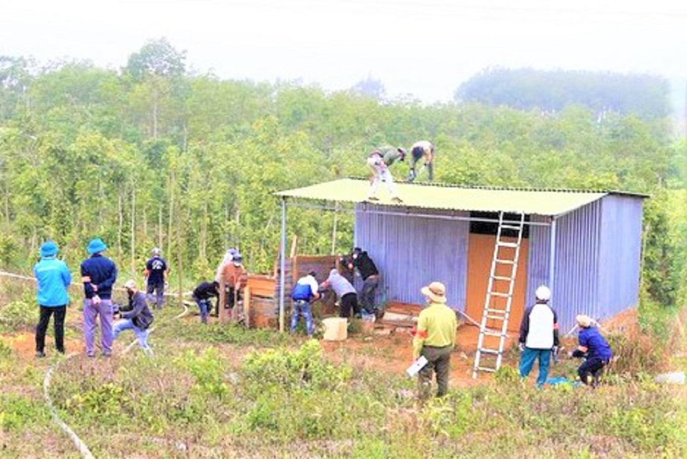 Cơ quan chức năng kiên quyết tháo dỡ các công trình xây dựng trên đất lấn chiếm
