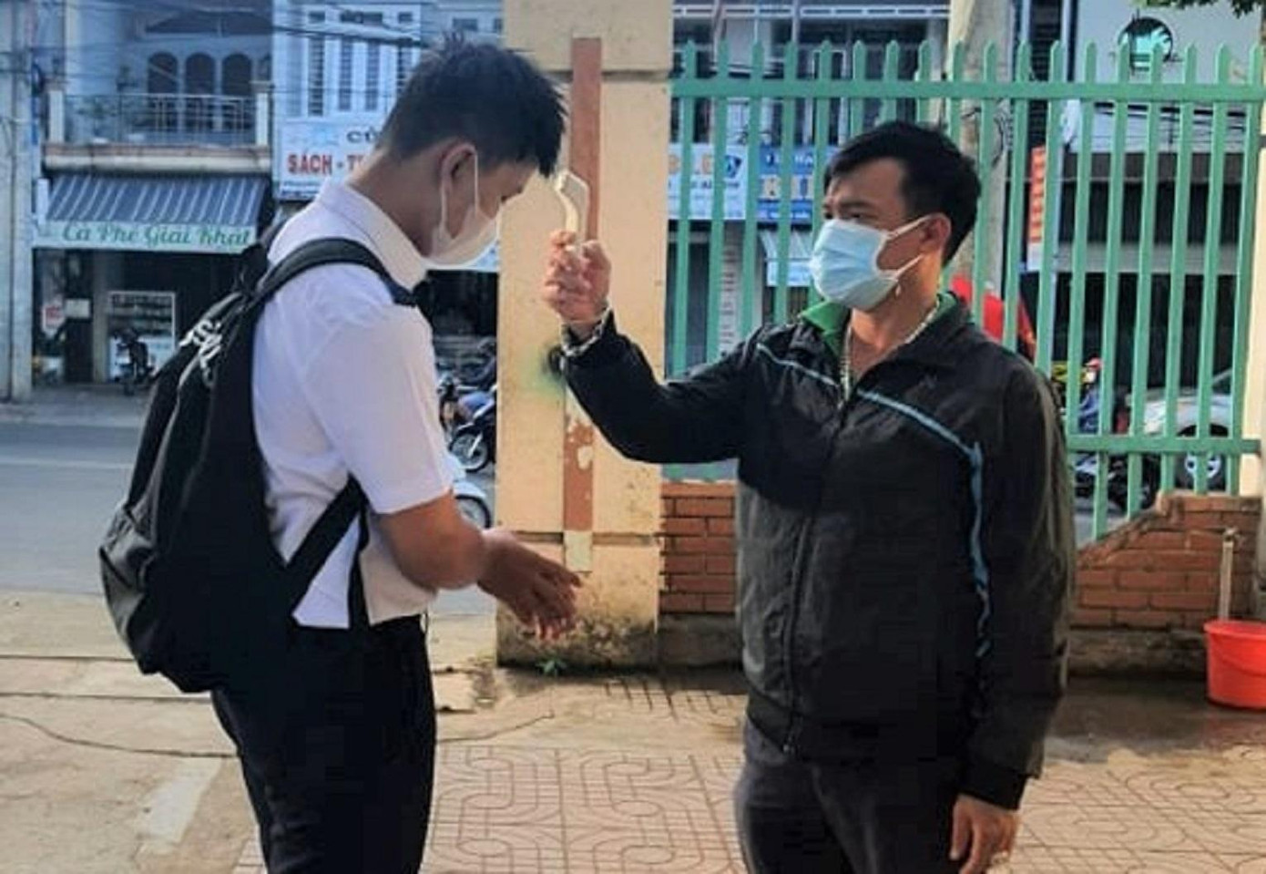 Toàn bộ học sinh trên địa bàn tỉnh Đắk Lắk đã đi học trực tiếp Toàn bộ học sinh trên địa bàn tỉnh Đắk Lắk đã đi học trực tiếp