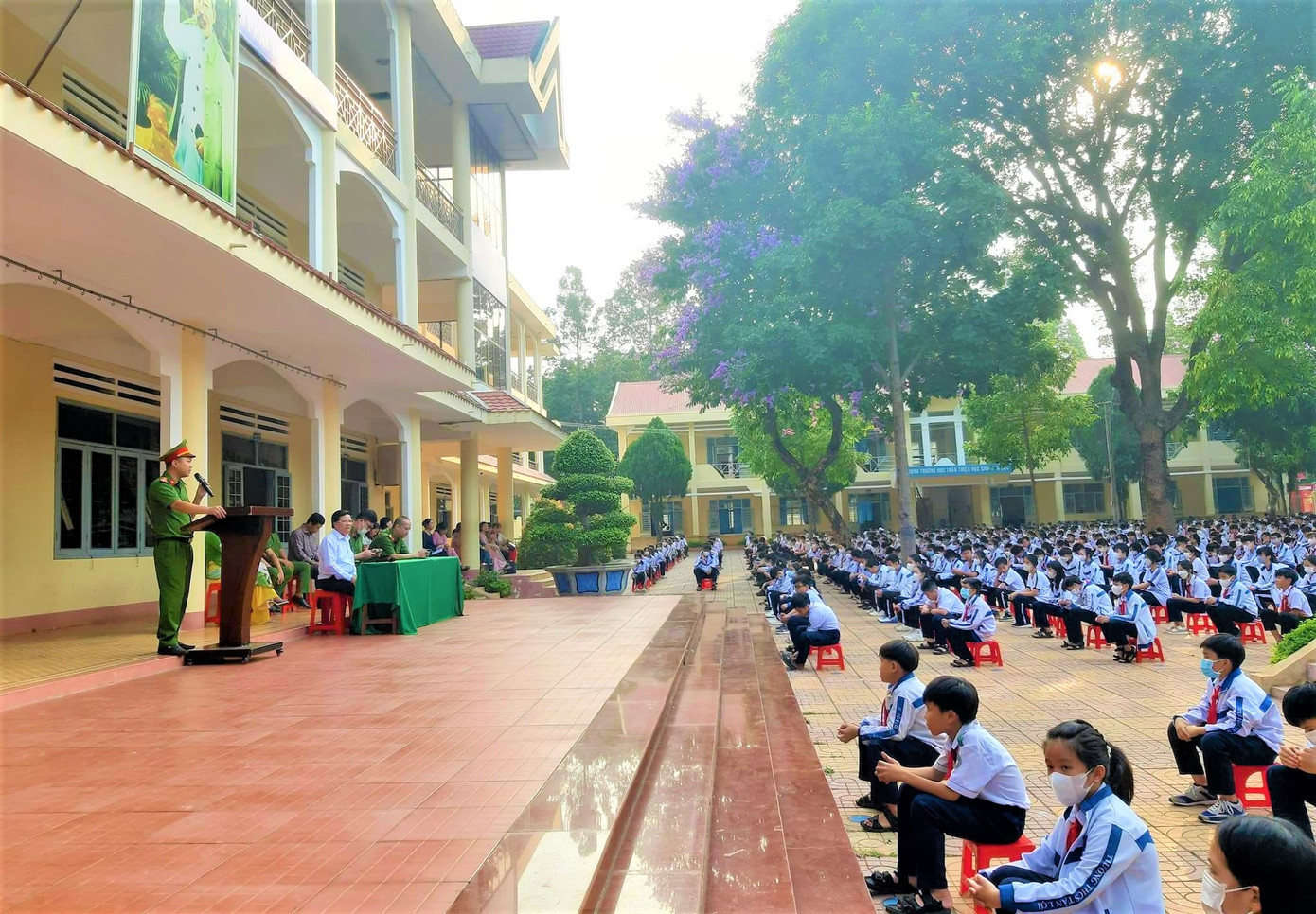 Ngôi trường nơi em Đ.V.G.H. theo học Ngôi trường nơi em Đ.V.G.H. theo học