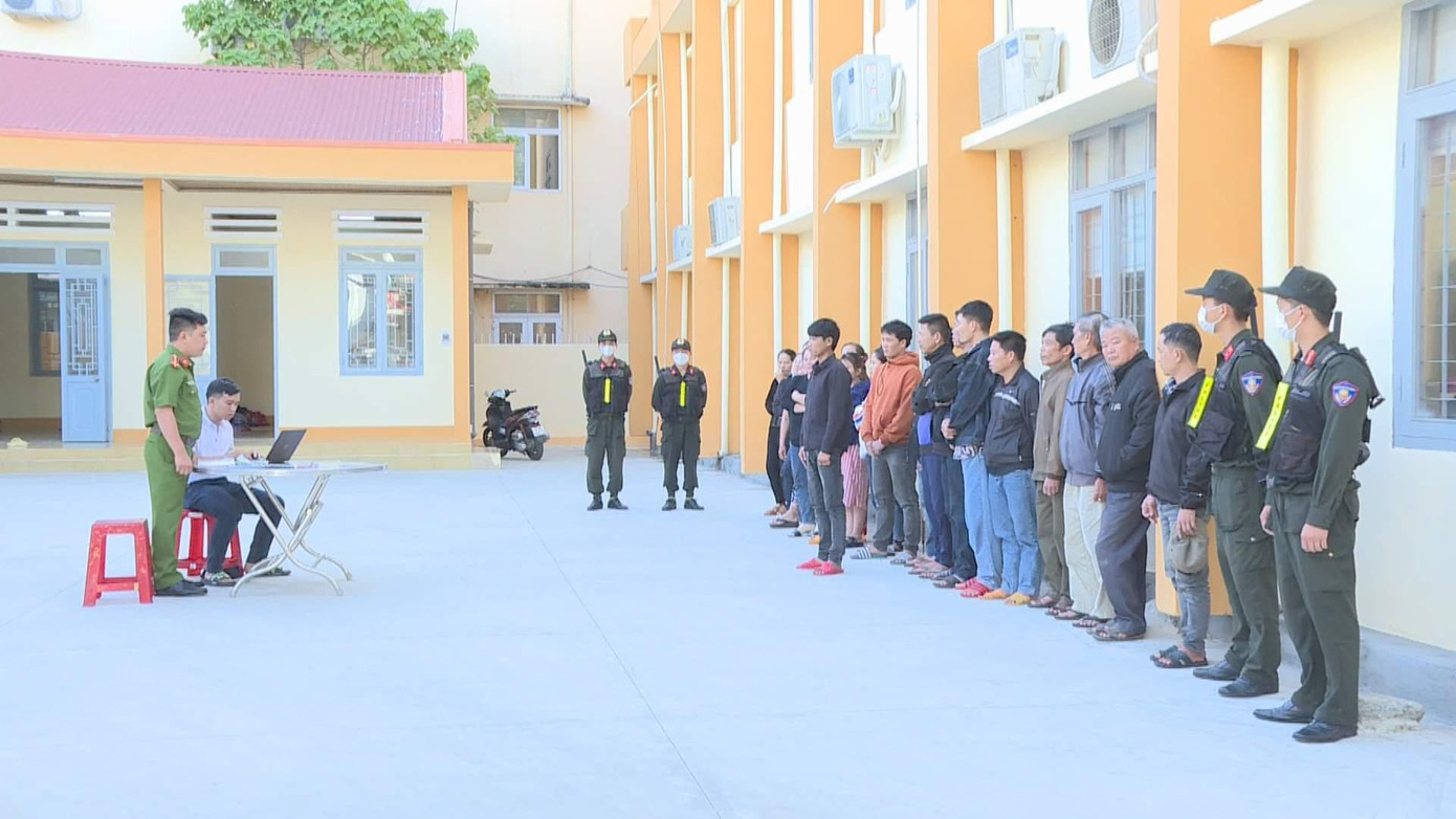 Các đối tượng liên quan trong đường dây cá độ bóng đá và ghi đề