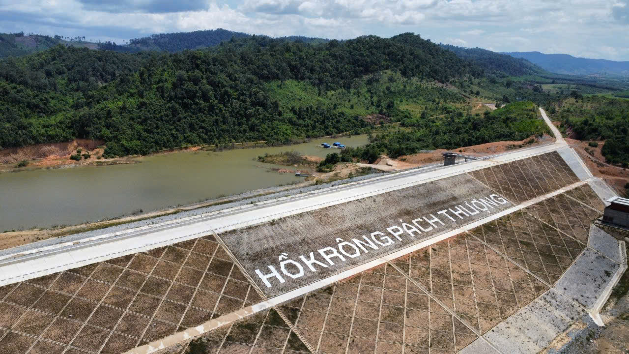 Nhiều diện tích rừng được chuyển đổi mục đích để phục vụ triển khai dự án Nhiều diện tích rừng được chuyển đổi mục đích để phục vụ triển khai dự án