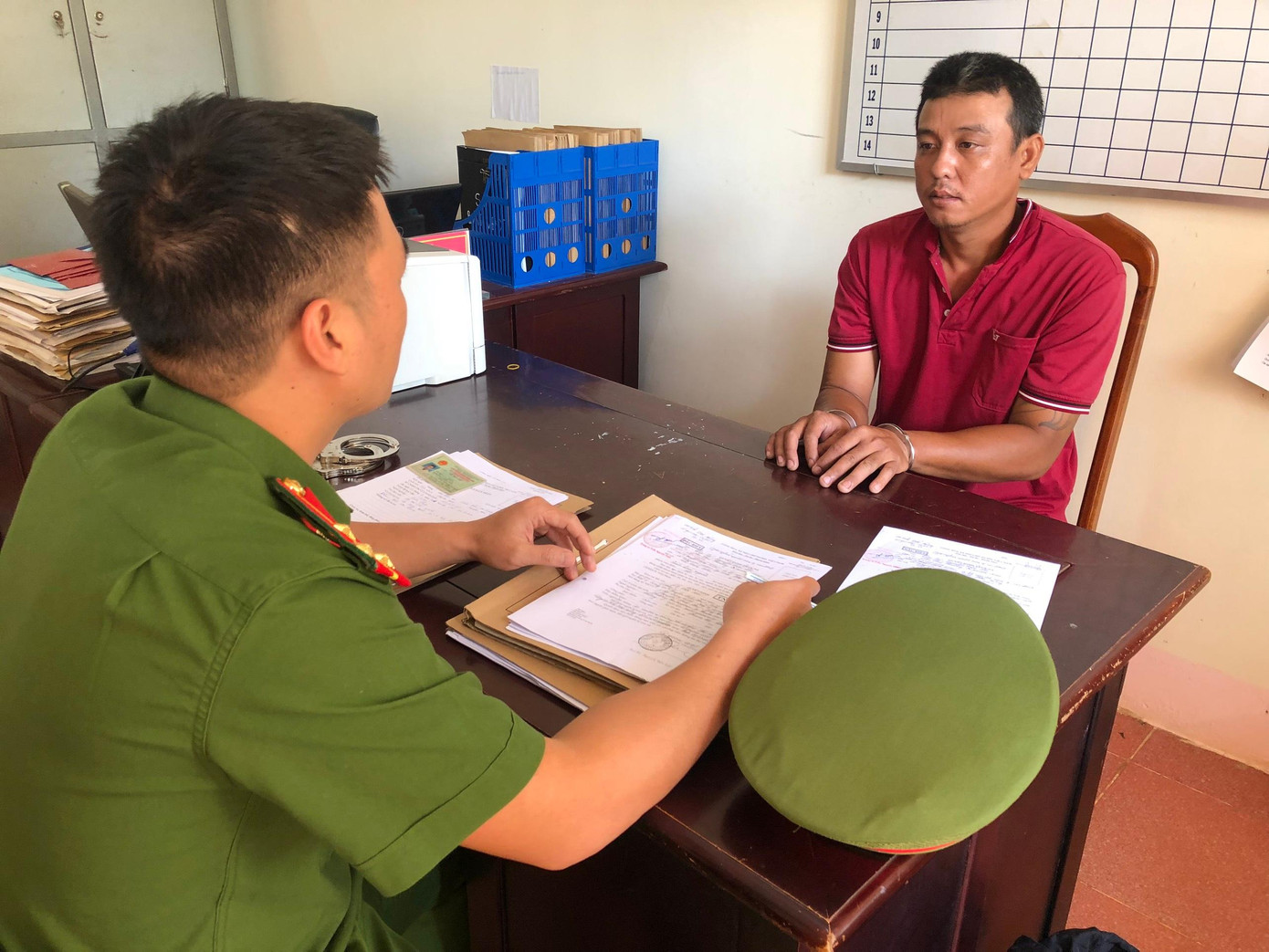 Đối tượng Lê Văn Nhí tại cơ quan CSĐT Công an tỉnh Đắk Nông