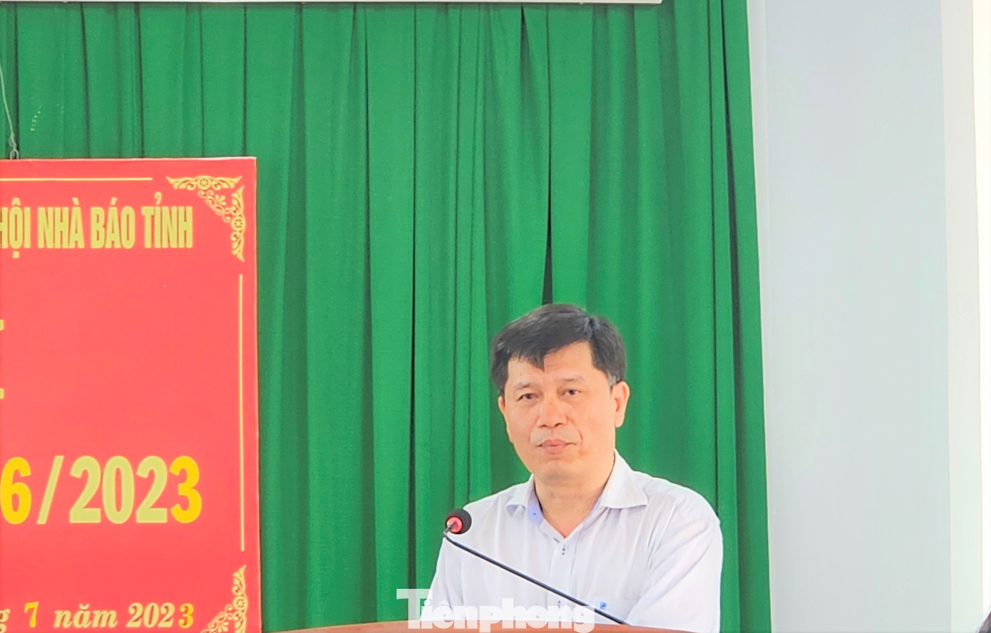 Ông Trần Văn Thương - Giám đốc Sở Thông tin và Truyền thông Đắk Nông, thông tin tại hội nghị. Ông Trần Văn Thương - Giám đốc Sở Thông tin và Truyền thông Đắk Nông, thông tin tại hội nghị.