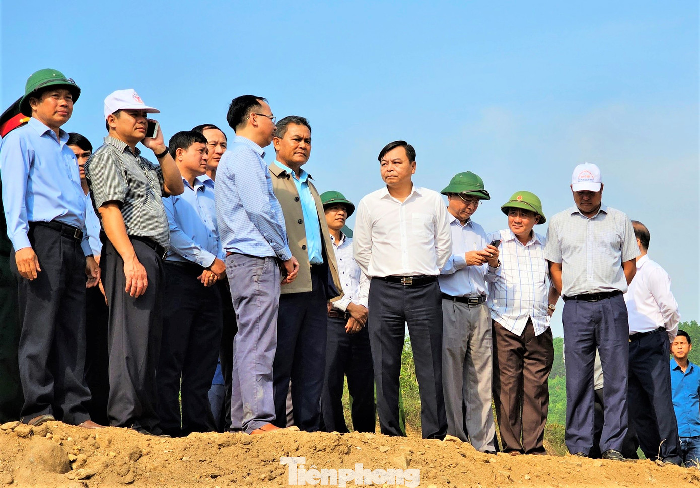 Lãnh đạo Bộ NN&PTNT, tỉnh Đắk Lắk tham gia lễ chặn dòng hồ Krông Pách Thượng Lãnh đạo Bộ NN&PTNT, tỉnh Đắk Lắk tham gia lễ chặn dòng hồ Krông Pách Thượng