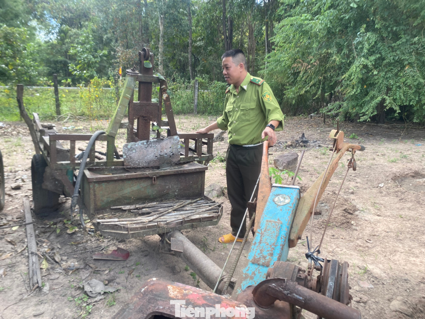 Xe công nông bị thu giữ Xe công nông bị thu giữ