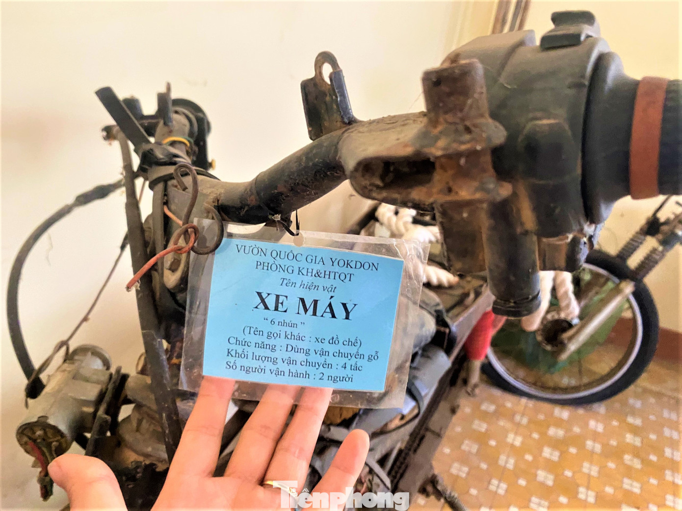 Xe máy độ chế bị thu giữ Xe máy độ chế bị thu giữ