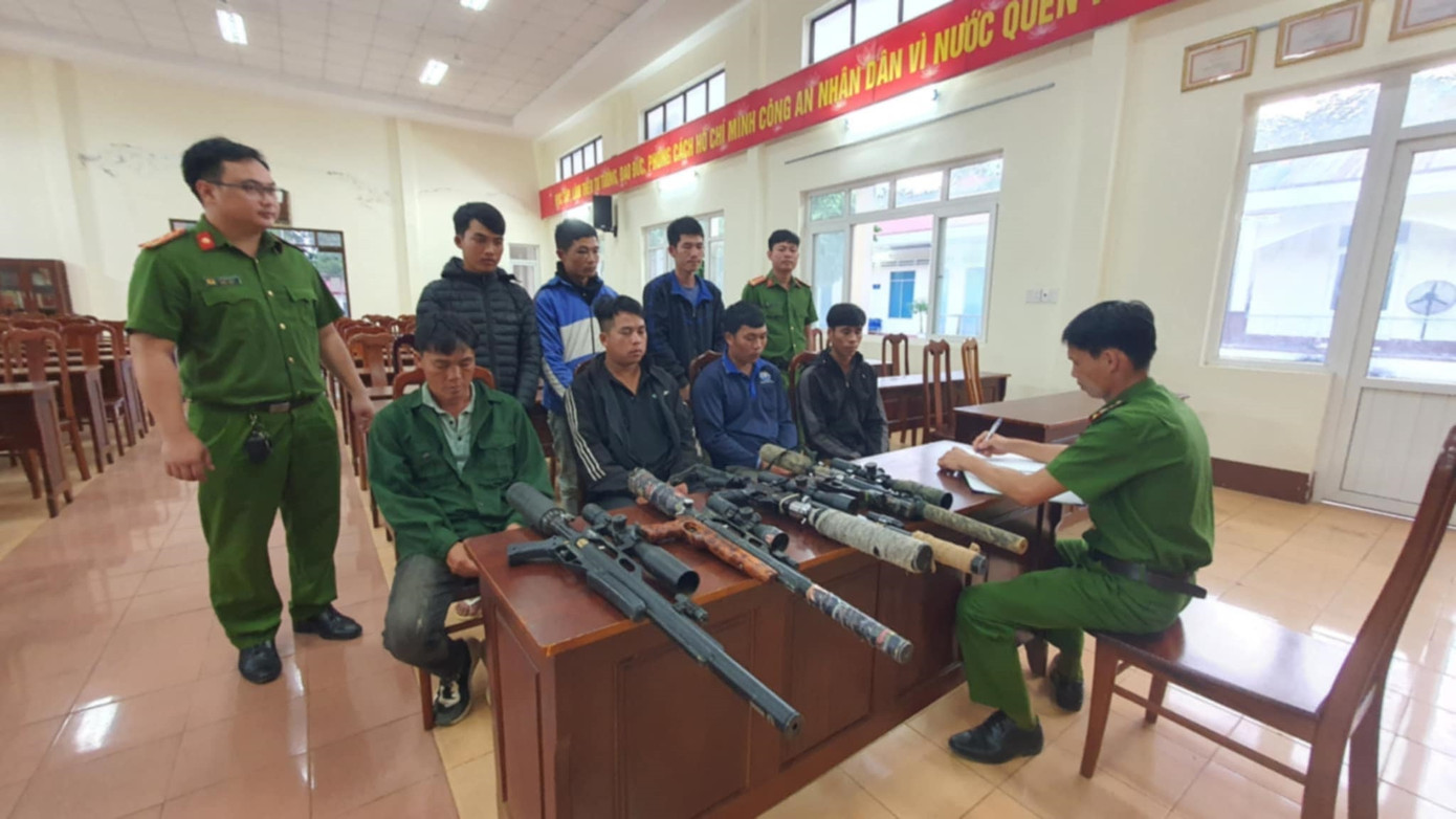 Các đối tượng tại cơ quan công an