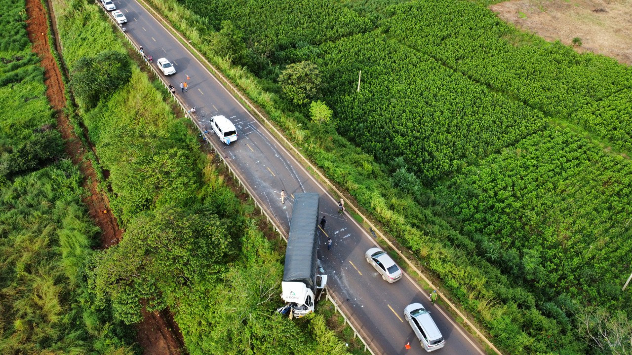 Toàn cảnh hiện trường vụ tai nạn Toàn cảnh hiện trường vụ tai nạn