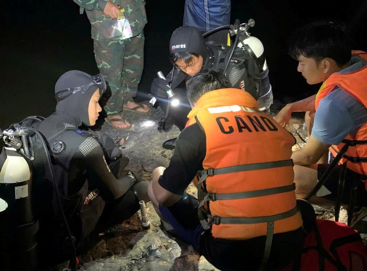 Lực lượng cứu hộ đã tìm thấy thi thể nữ sinh bị đuối nước