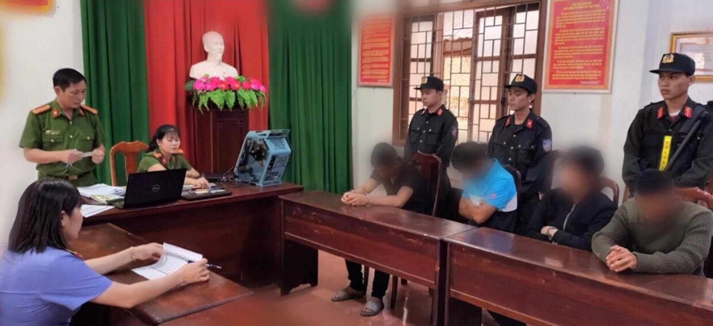 Đây là đường dây cá độ bóng đá qua mạng lớn nhất từ trước đến nay ở Đắk Nông Đây là đường dây cá độ bóng đá qua mạng lớn nhất từ trước đến nay ở Đắk Nông