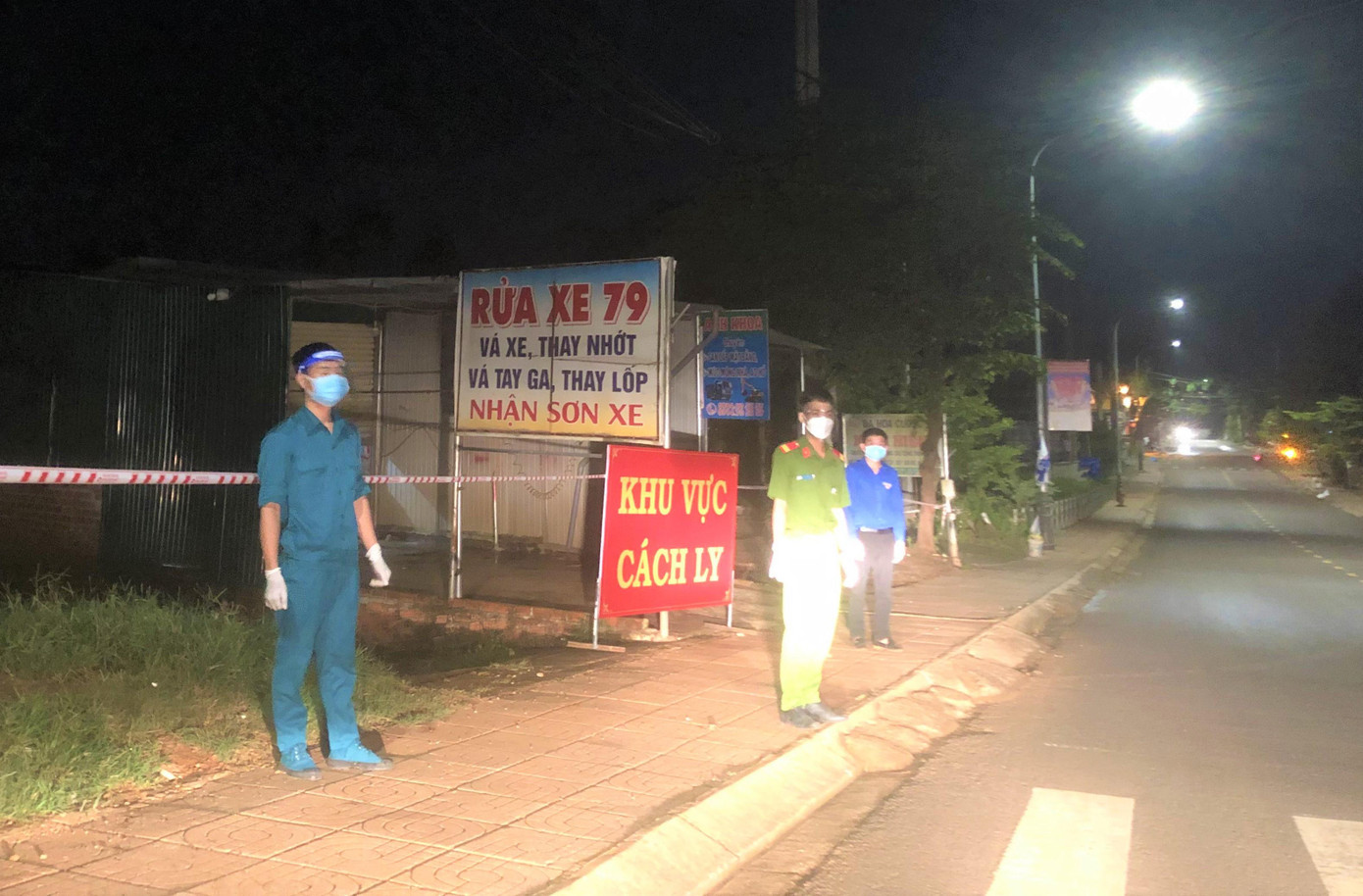 Lực lượng chức năng Đắk Nông làm nhiệm vụ tại khu vực phong tỏa