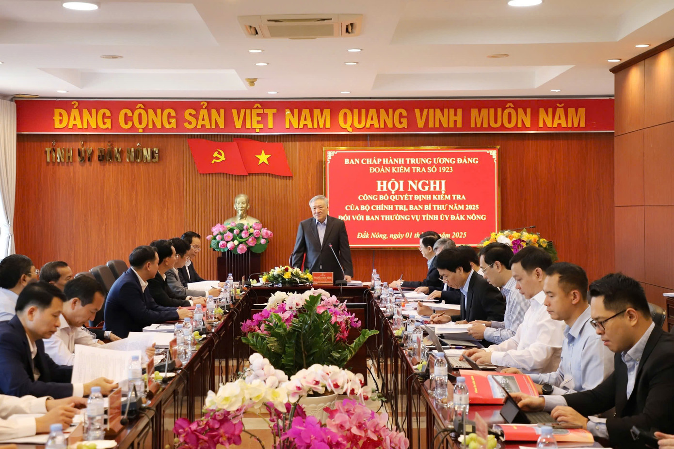 Phó Thủ tướng Thường trực Chính phủ Nguyễn Hòa Bình phát biểu tại Hội nghị. Phó Thủ tướng Thường trực Chính phủ Nguyễn Hòa Bình phát biểu tại Hội nghị.