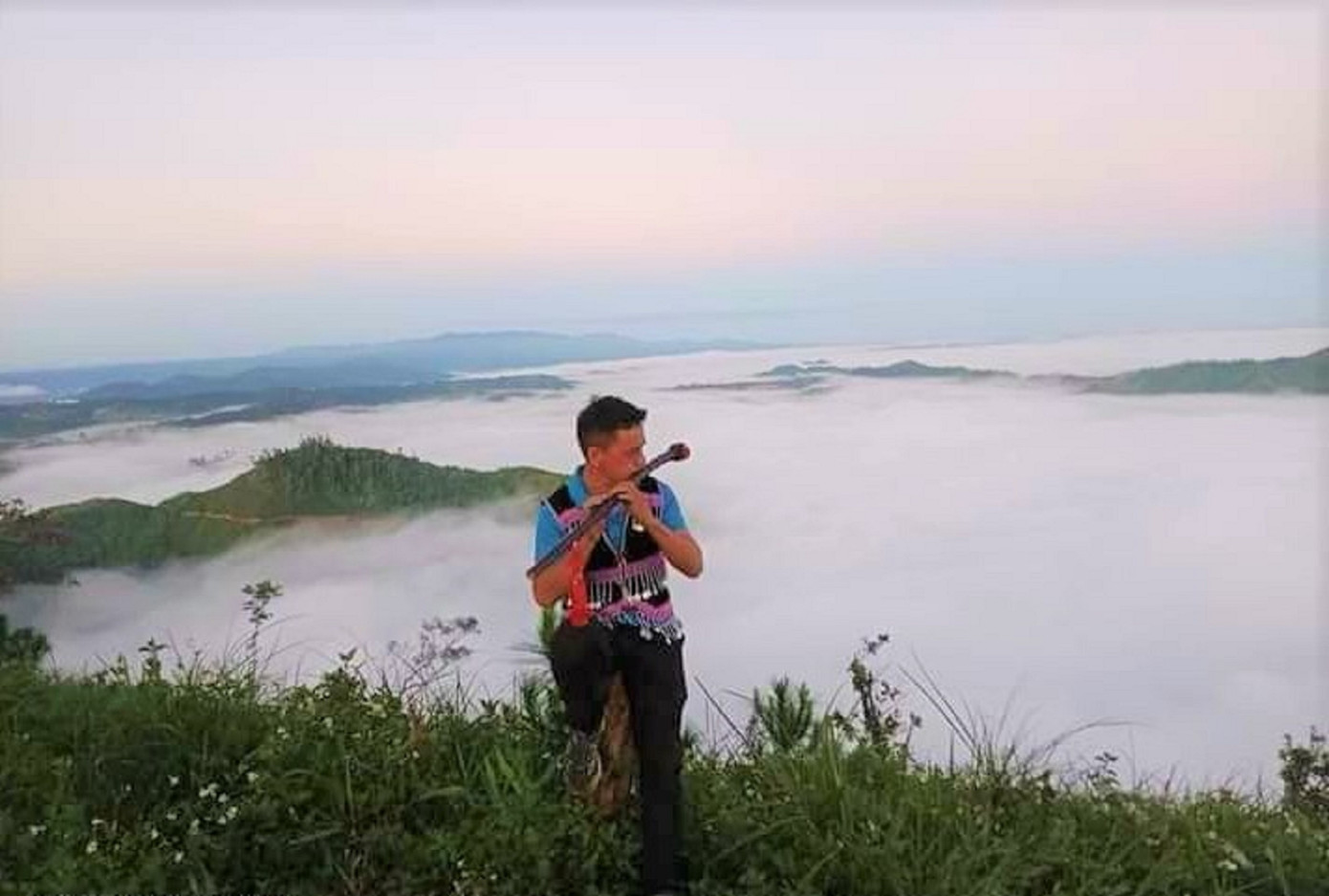 Thiên nhiên tuyệt đẹp là lợi thể để phát triển du lịch cộng đồng tại xã Đắk Som. Thiên nhiên tuyệt đẹp là lợi thể để phát triển du lịch cộng đồng tại xã Đắk Som.