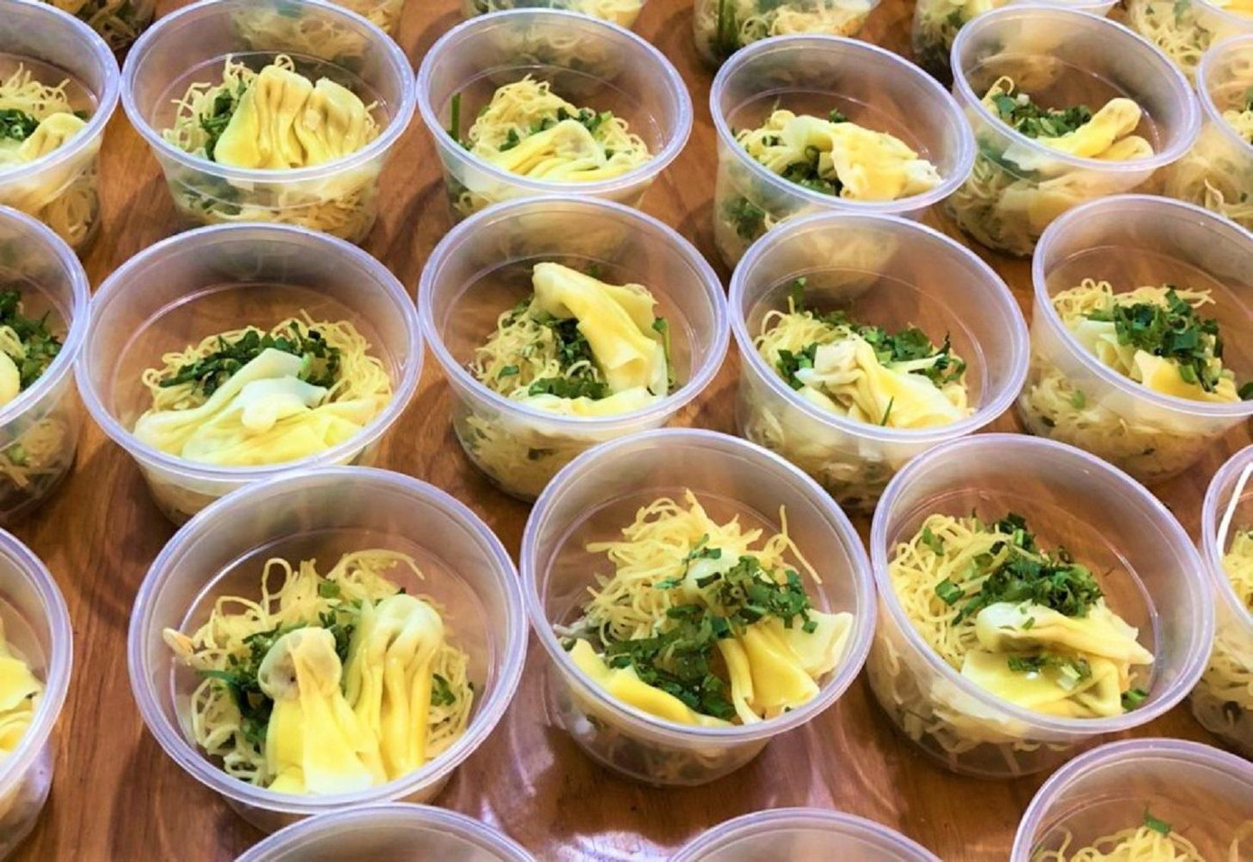 Những suất ăn đêm được chuẩn bị rất hấp dẫn