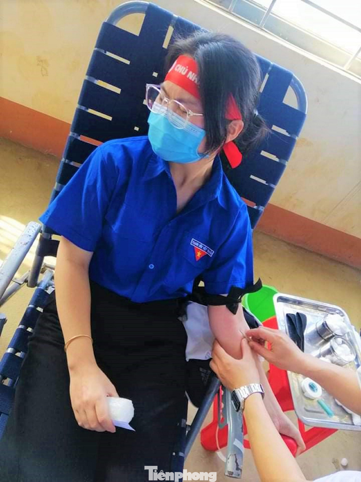 Nguyễn Thị Thu Hương lần đầu đi hiến máu