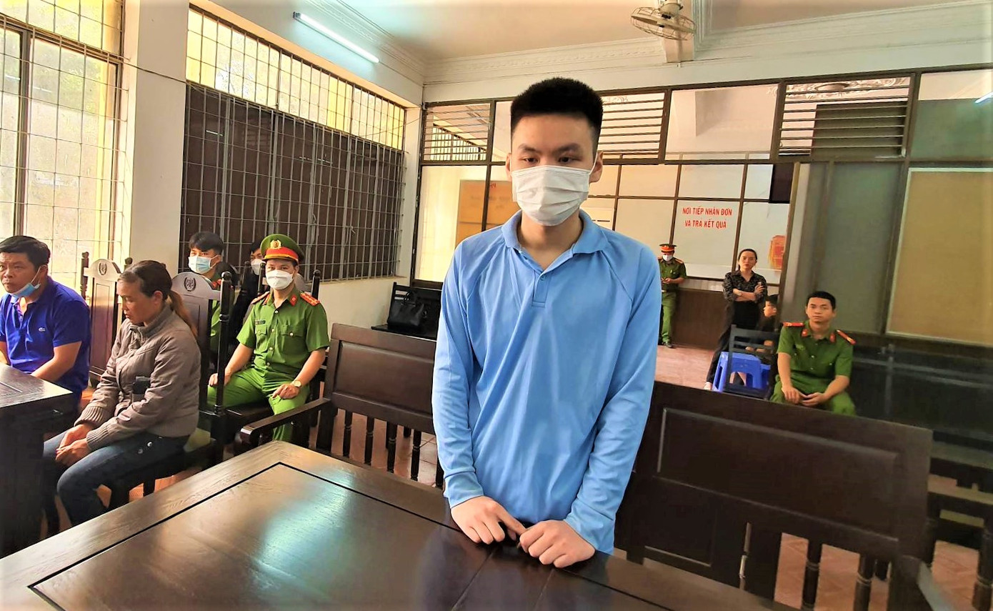 Bị cáo Vi Hoàng Lâm Bị cáo Vi Hoàng Lâm