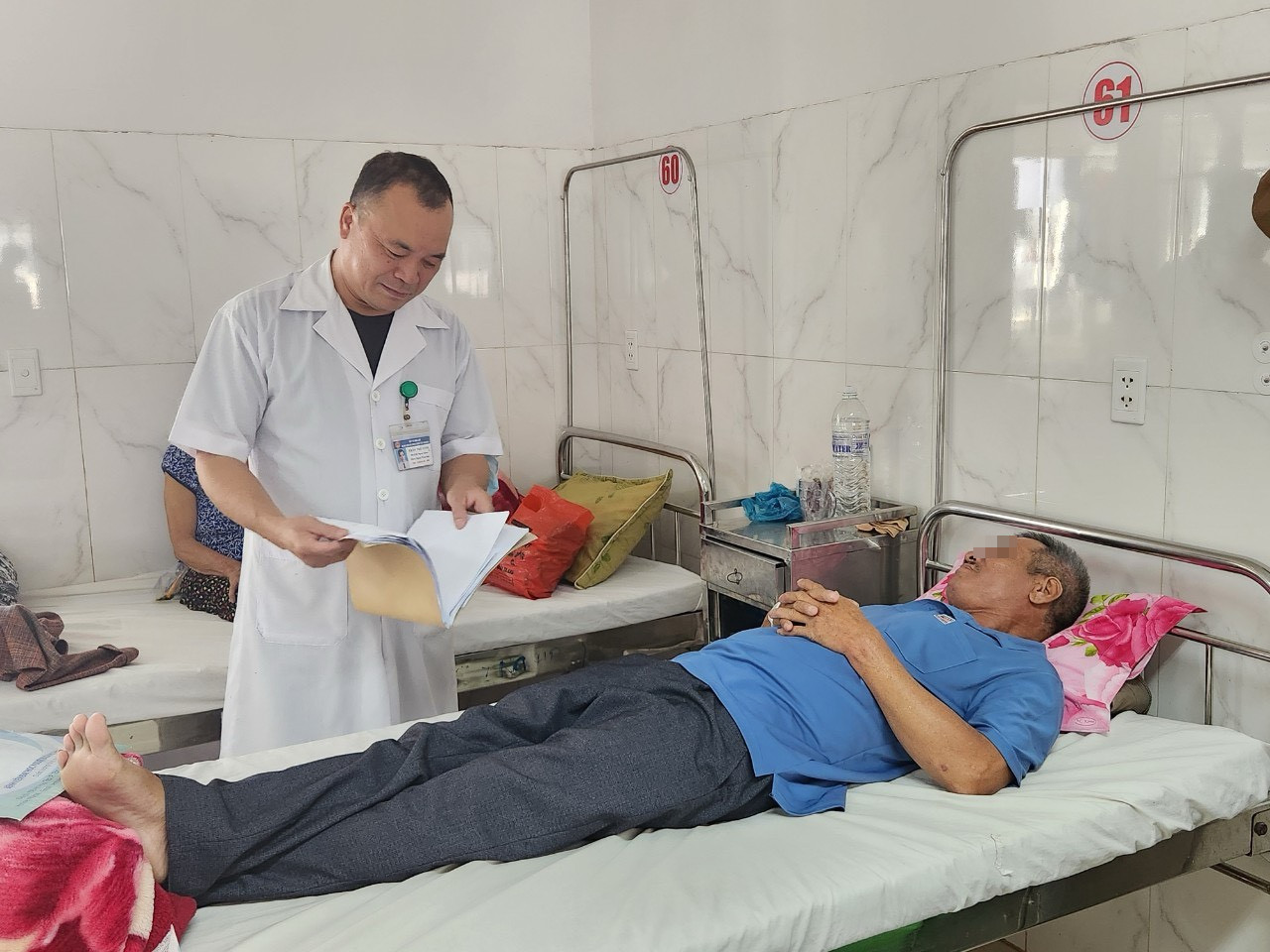 Bệnh nhân P. cảm thấy dễ chịu sau khi dị vật được gắp ra ngoài