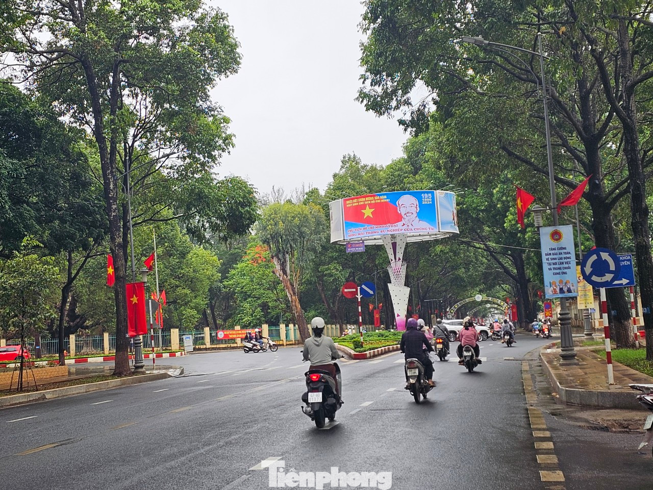 Trồng cây rất ý nghĩa và thiết thực trong việc đẩy mạnh phong trào “Học tập và làm theo tư tưởng, đạo đức, phong cách Hồ Chí Minh”