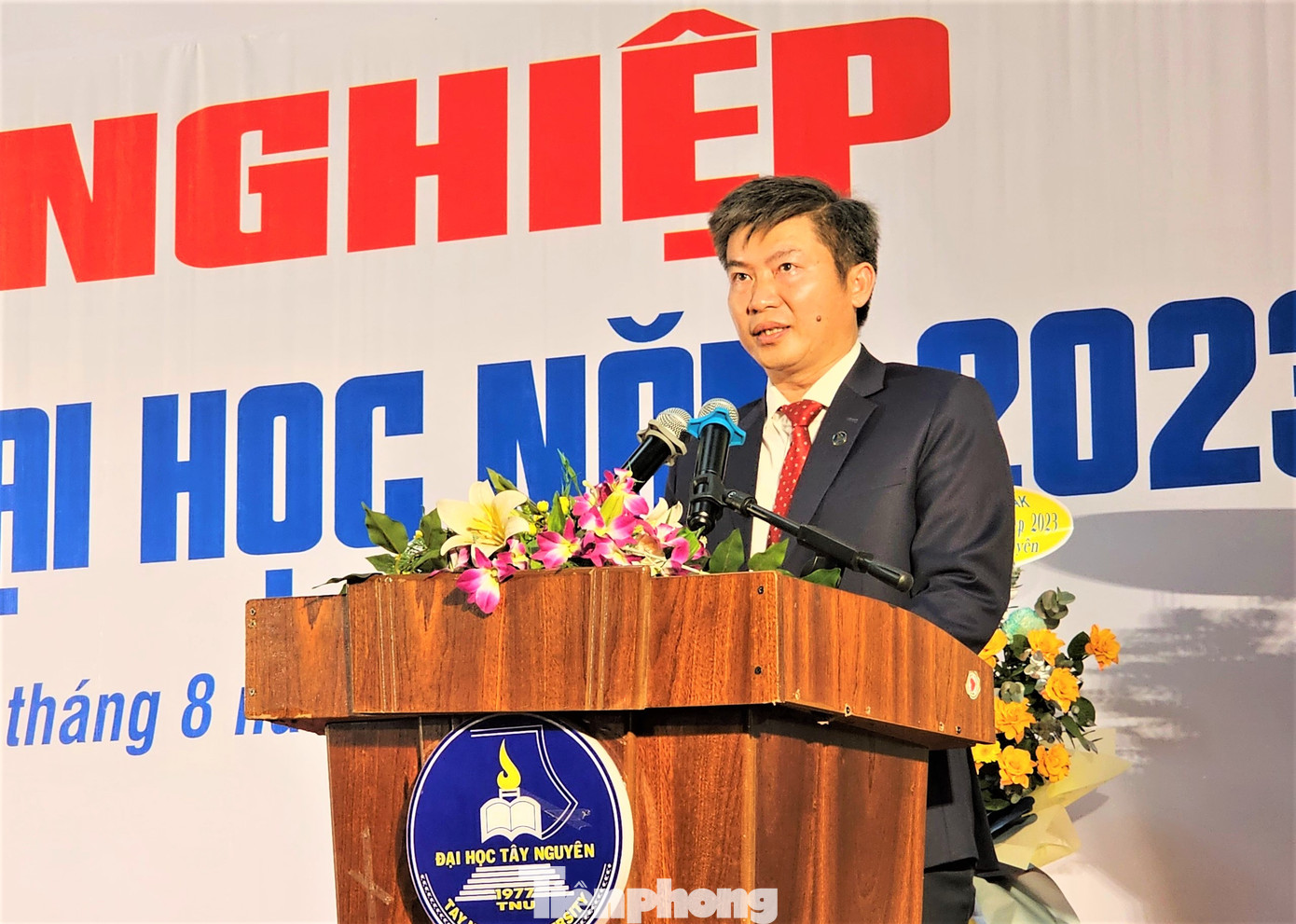 Tiến sĩ Nguyễn Thanh Trúc - Hiệu trưởng Trường Đại học Tây Nguyên Tiến sĩ Nguyễn Thanh Trúc - Hiệu trưởng Trường Đại học Tây Nguyên