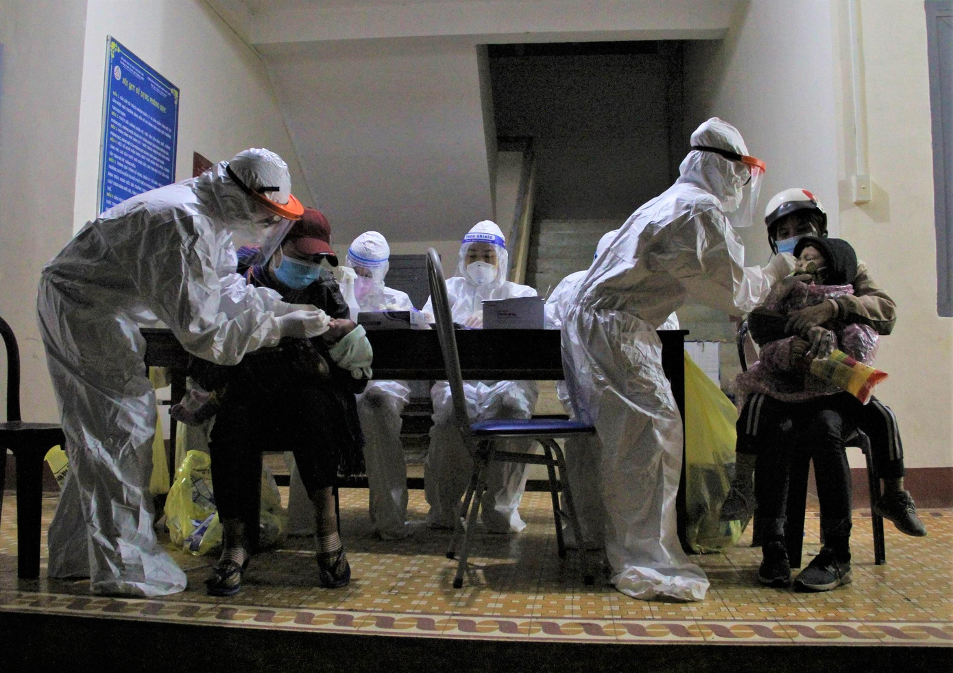 Các công dân khi được đưa về Đắk Lắk sẽ được xét nghiệm SARS-CoV-2 Các công dân khi được đưa về Đắk Lắk sẽ được xét nghiệm SARS-CoV-2