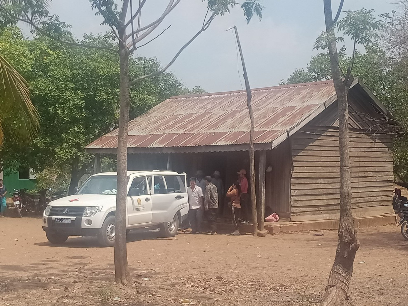 Thi thể em H.B. được đưa về nhà lo hậu sự